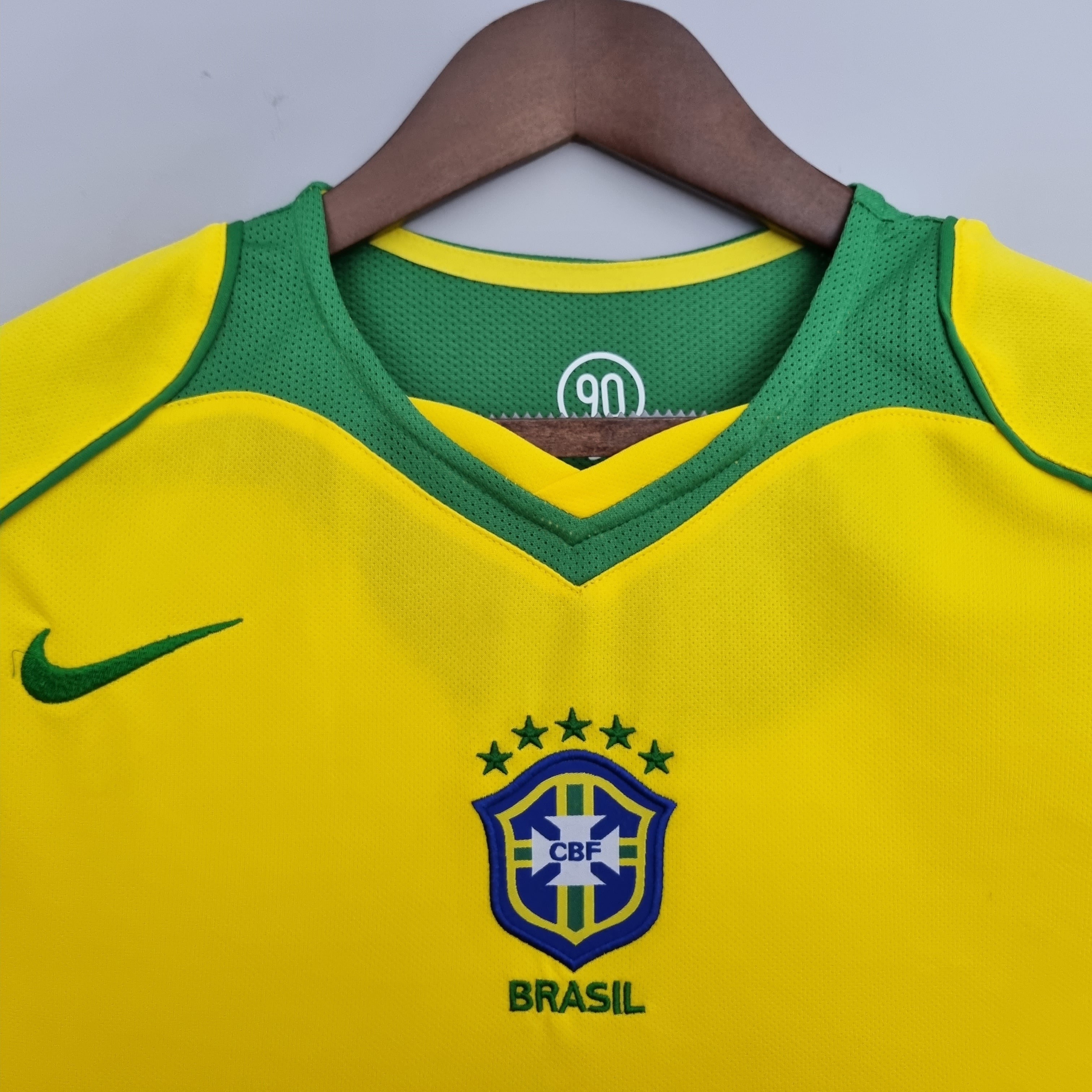 Camiseta Brasil 2004-05 - Local - Retro