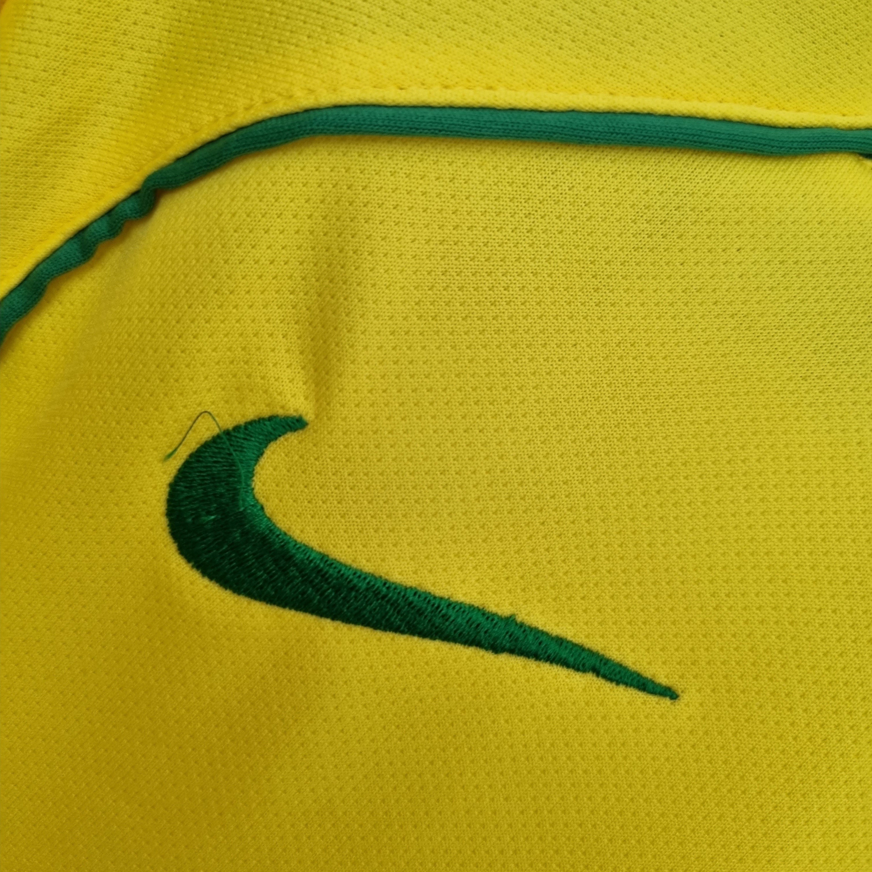 Camiseta Brasil 2004-05 - Local - Retro