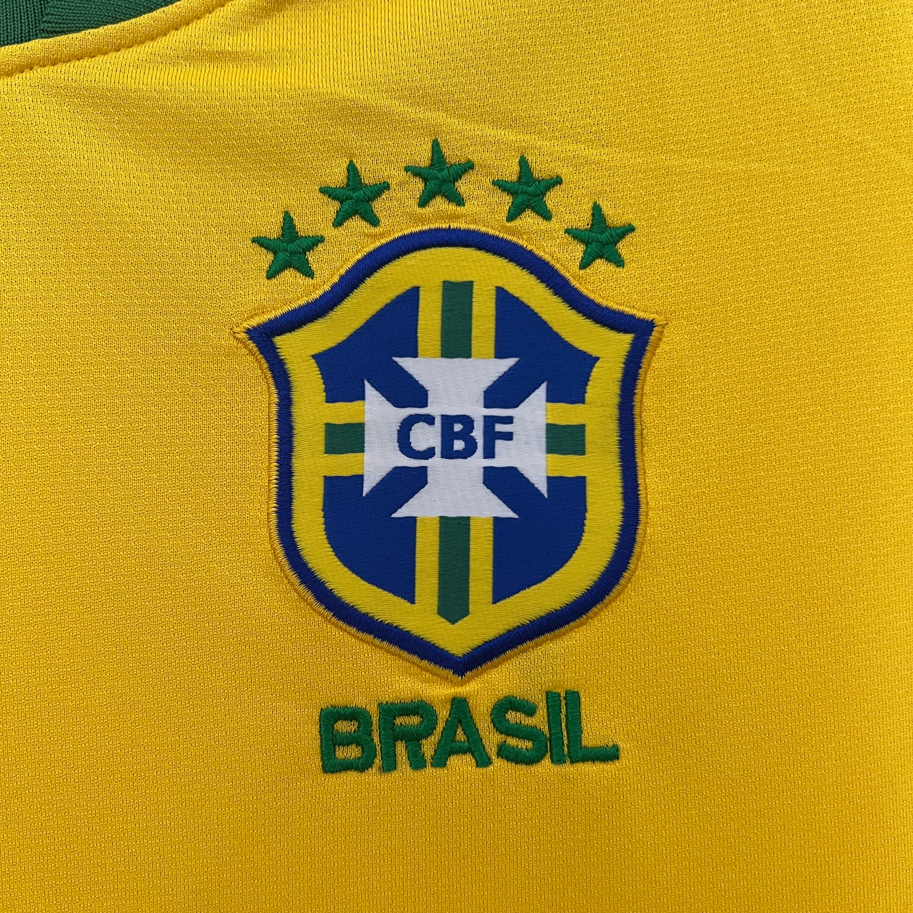 Camiseta Brasil 2010 - Local - Retro
