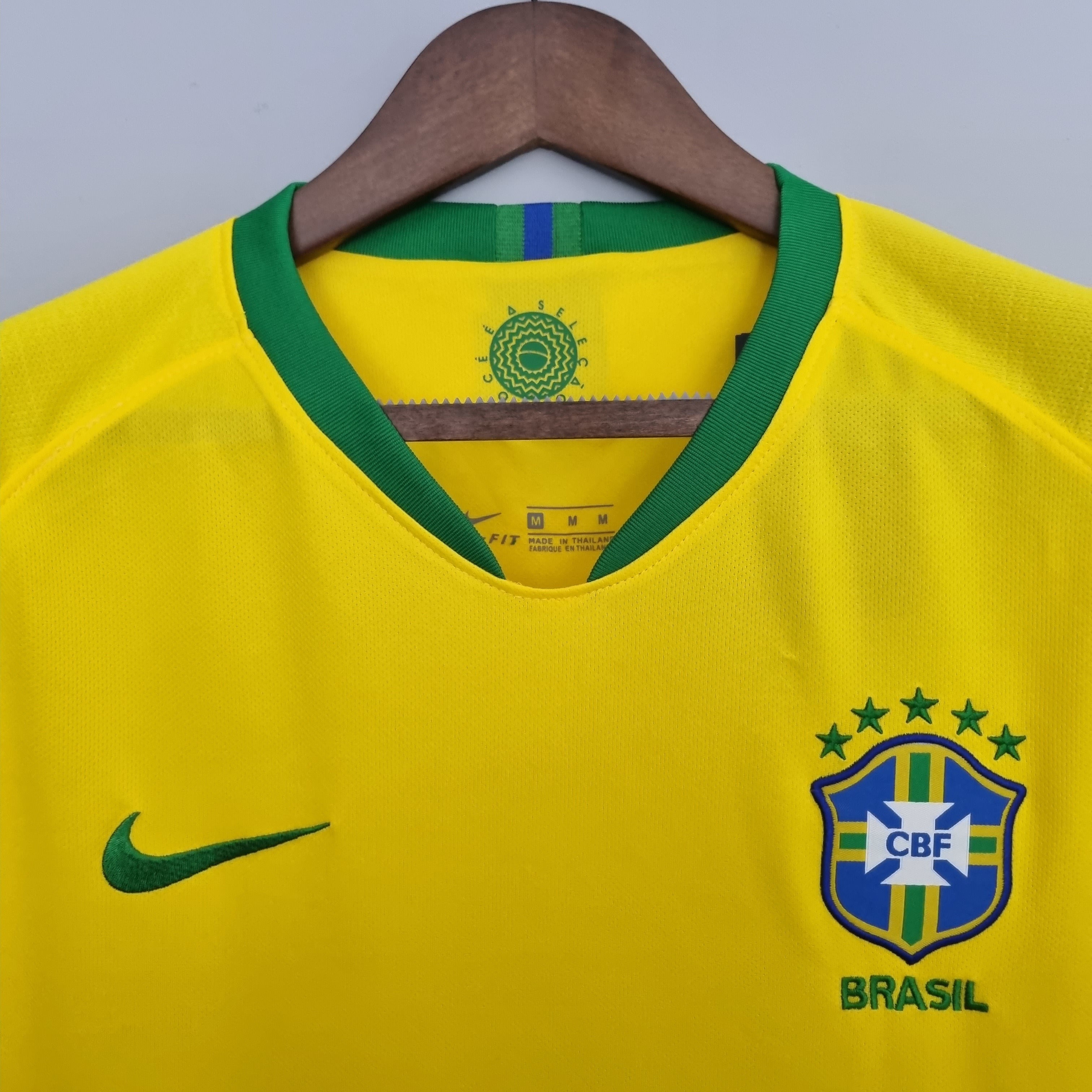 Camiseta Brasil 2018 - Local - Retro