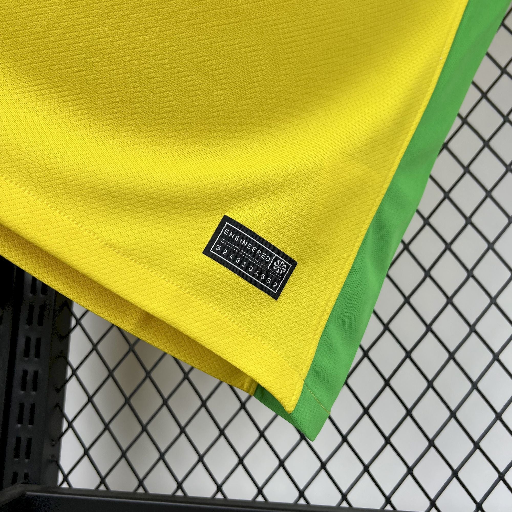 Camiseta Brasil 2025-26 - Local