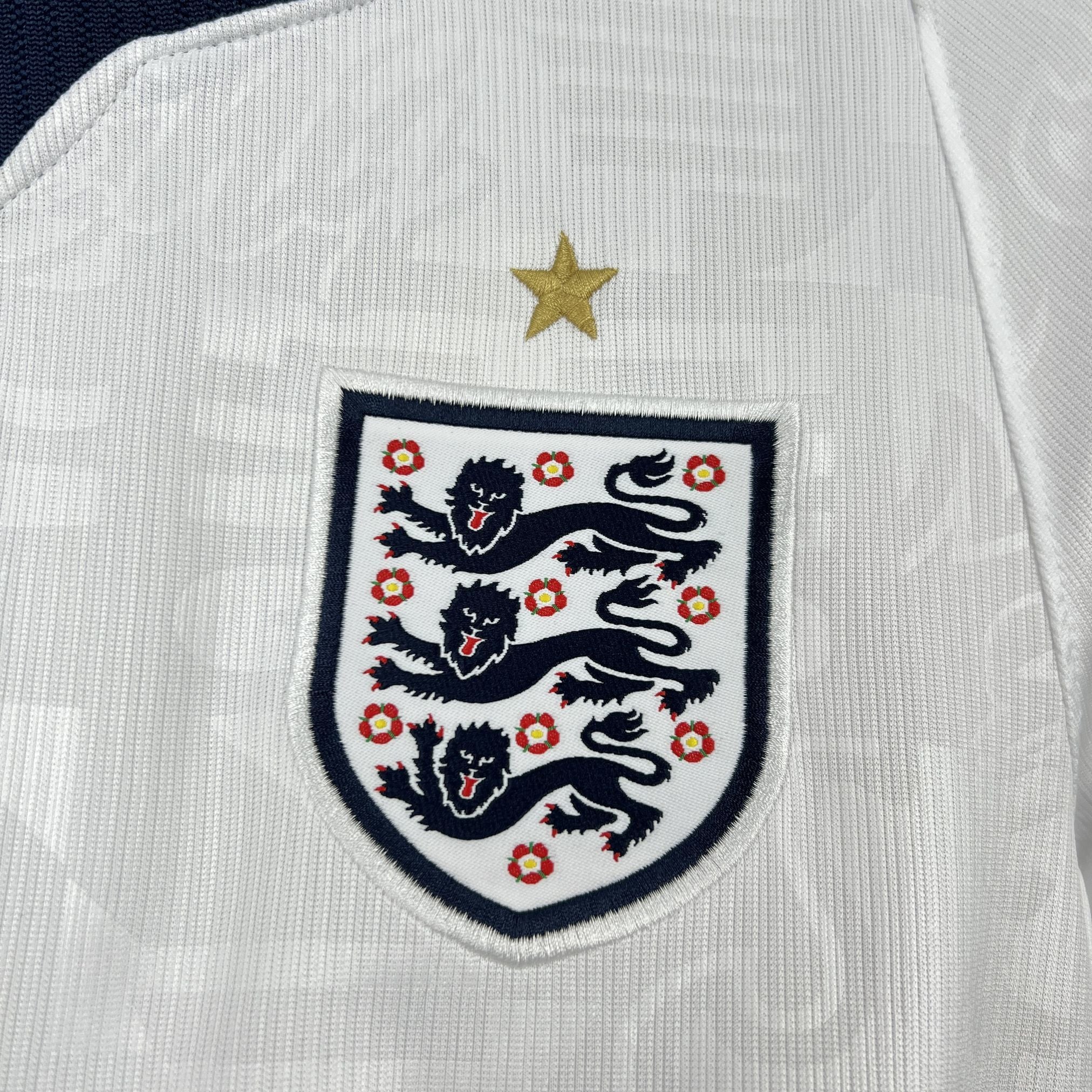 Camiseta Inglaterra Mundial 2026 - Local